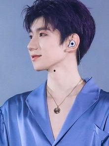 肖战王源最新爆料,揭秘娱乐圈背后的故事